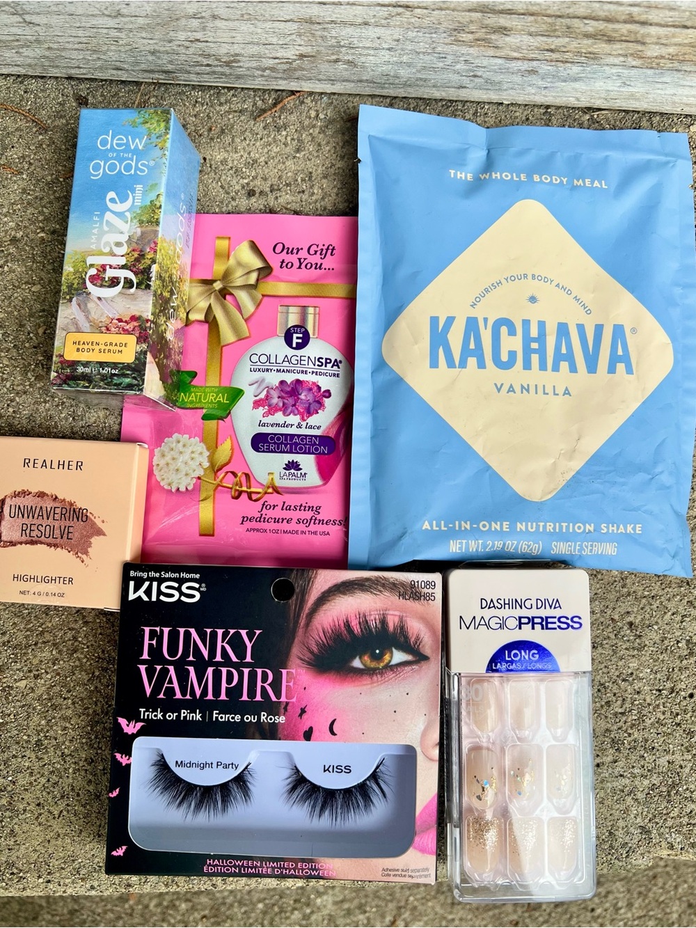 LOT 6 Makeup Bundle KISS Lashes Alfani Dew Gods Realher Highlighter💖🍃